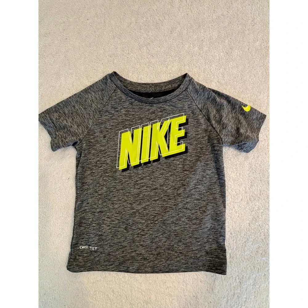 Nike Dri-FIT Toddler Boys 3T‎ Gray Neon Yellow Graphic Logo Performance T-Shirt